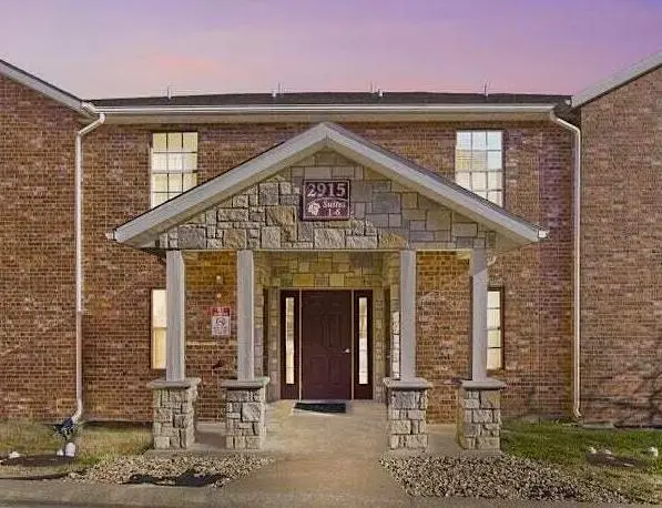 2915 Vineyards Parkway — photo 35