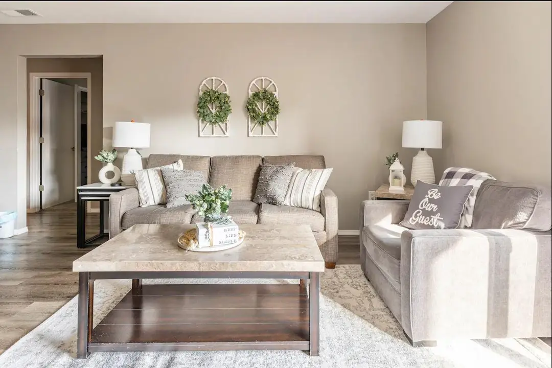 2915 Vineyards Parkway — photo 4