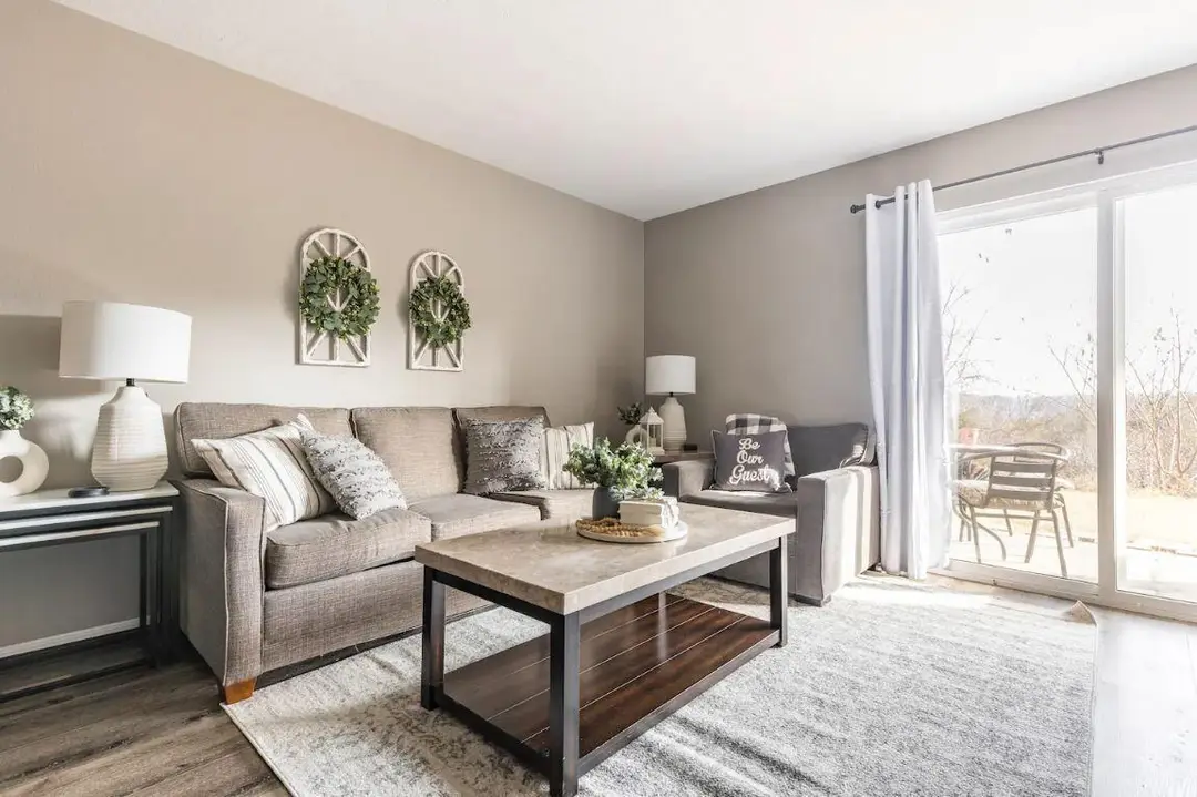 2915 Vineyards Parkway — photo 5
