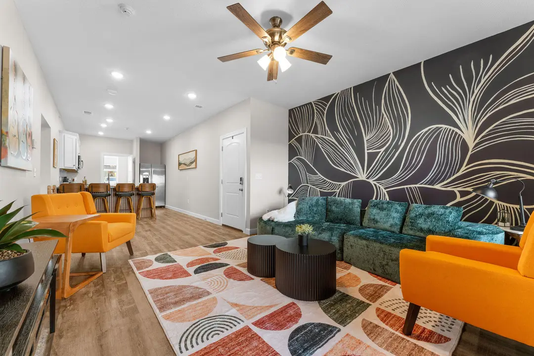 3010 N Vineyards Terrace