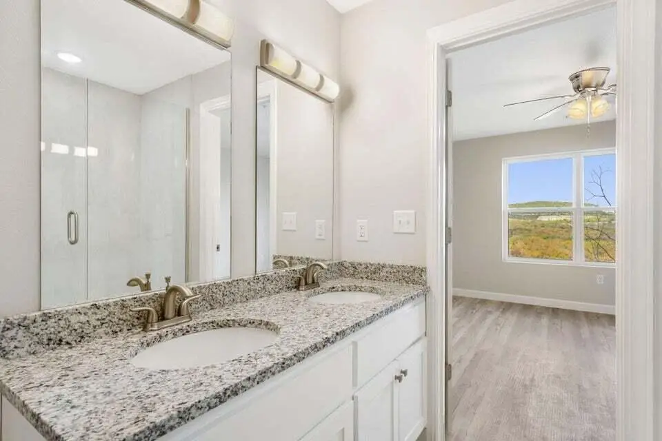 3014 North Vineyards Terrace — photo 9