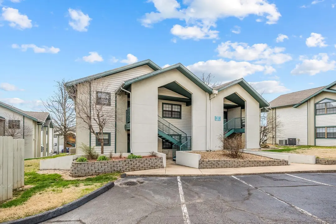 2700 Green Mountain Drive — photo 3