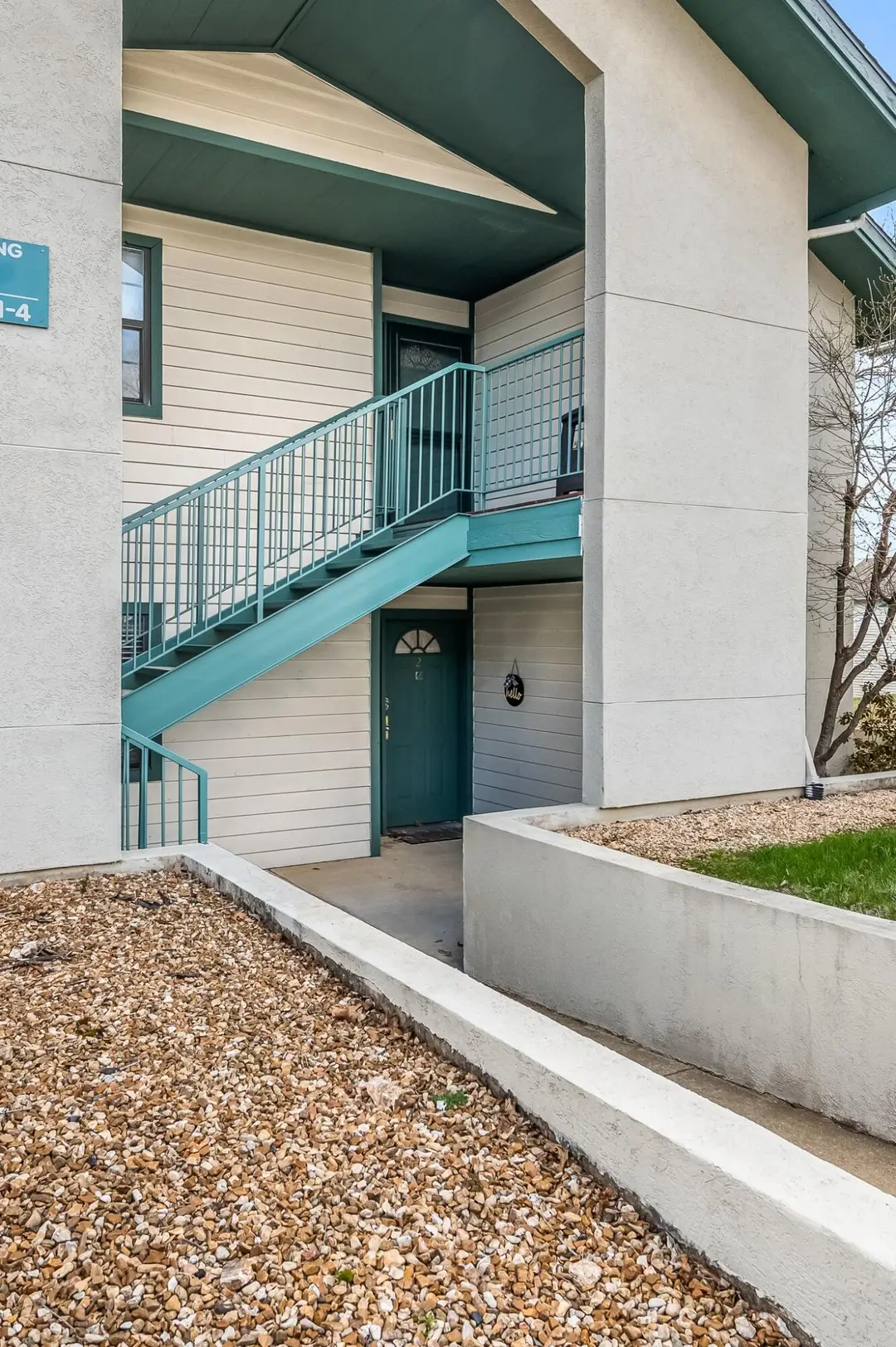 2700 Green Mountain Drive — photo 4