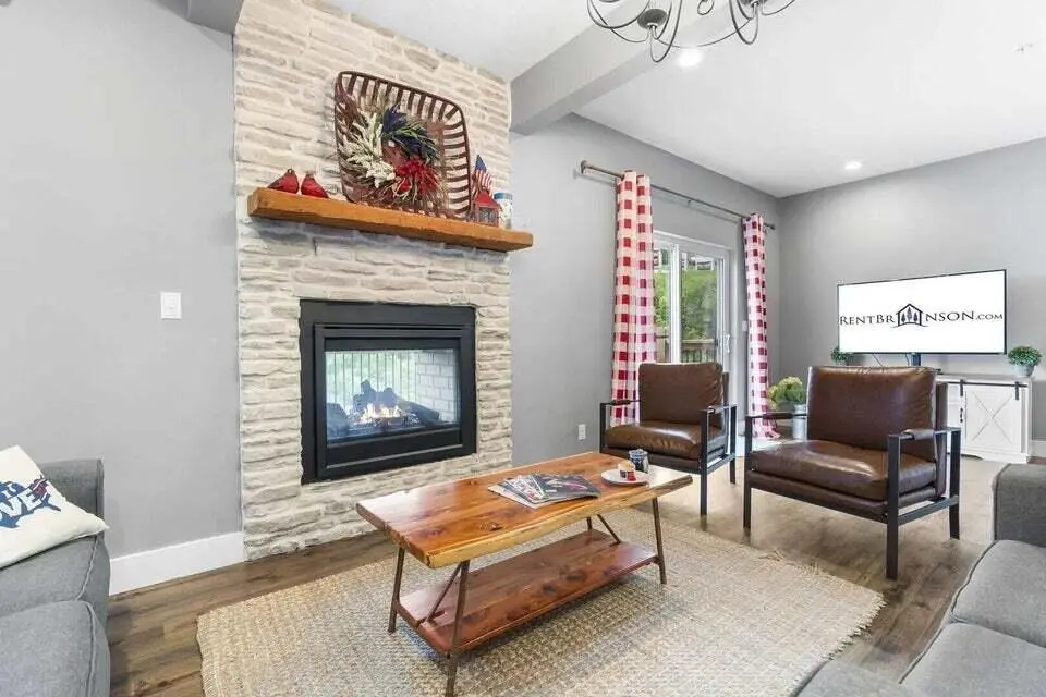 155 Lakefront Drive — photo 7
