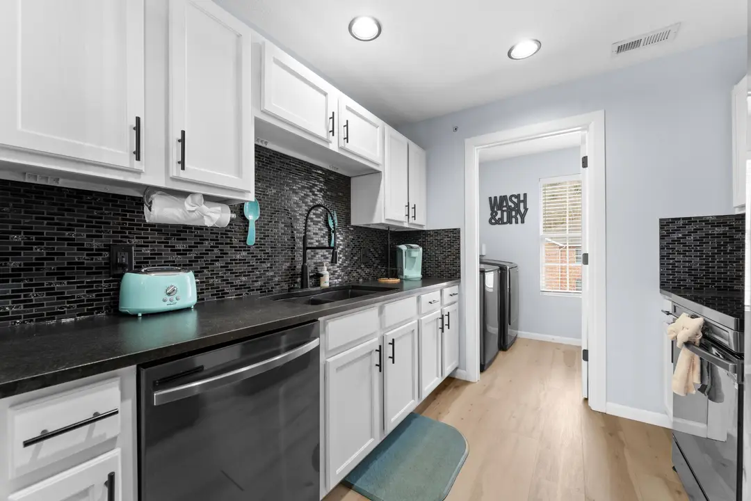 2958 Vineyards Parkway — photo 5