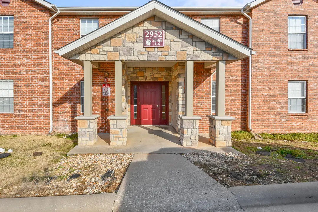 2952 Vineyards Parkway — photo 3