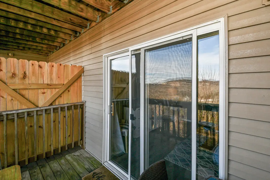 2952 Vineyards Parkway — photo 33