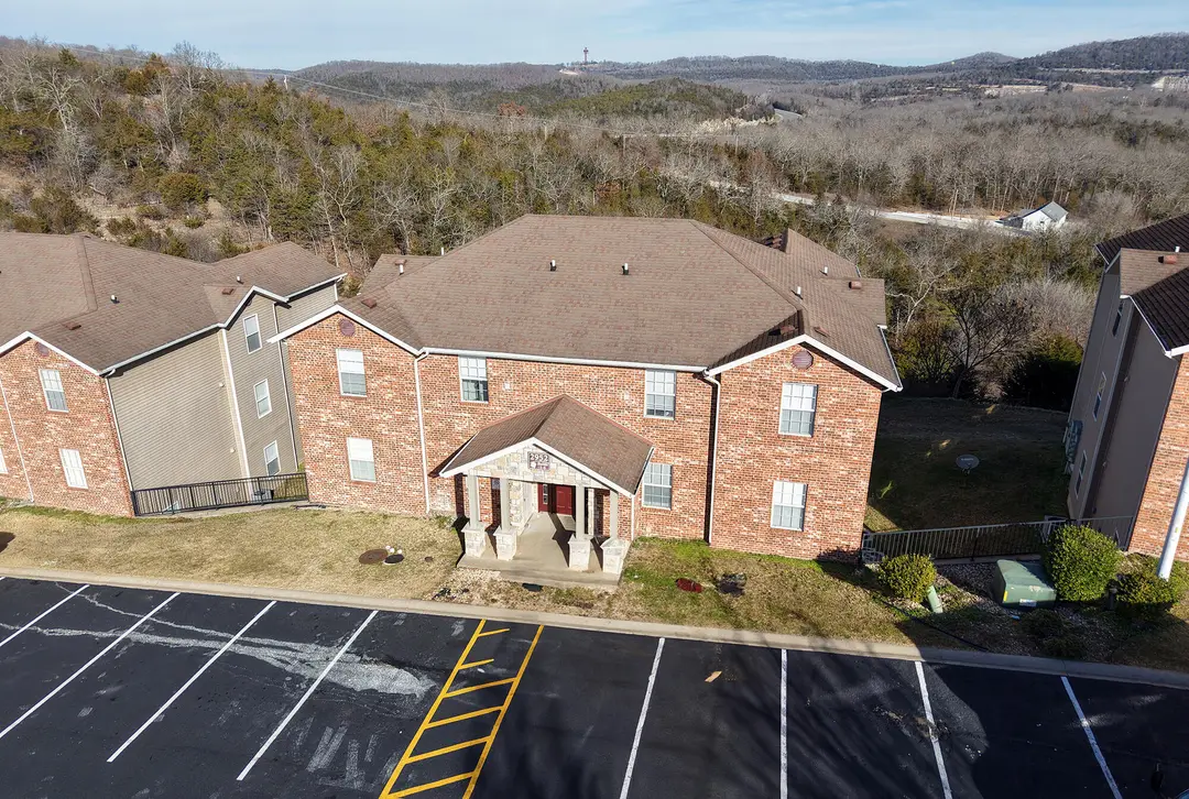 2952 Vineyards Parkway — photo 34