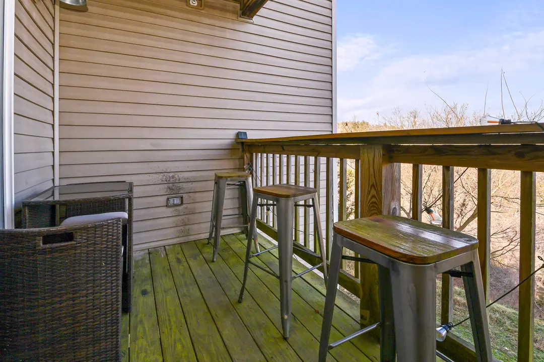 2952 Vineyards Parkway — photo 35