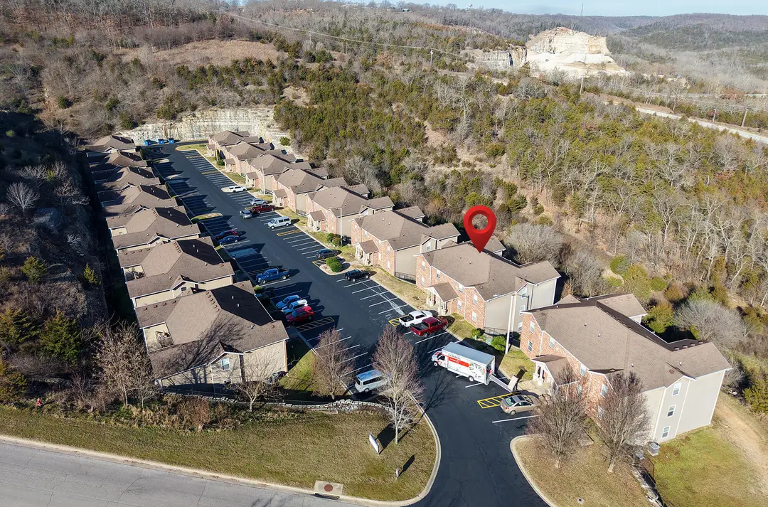 2952 Vineyards Parkway — photo 36