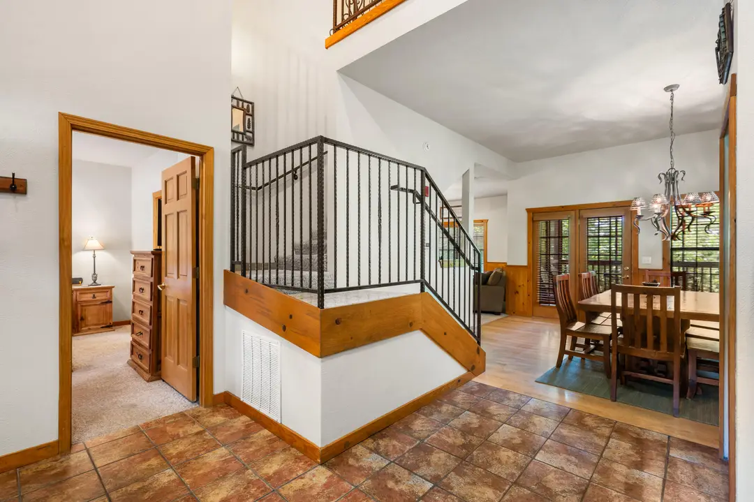 238 Oakridge Road — photo 9