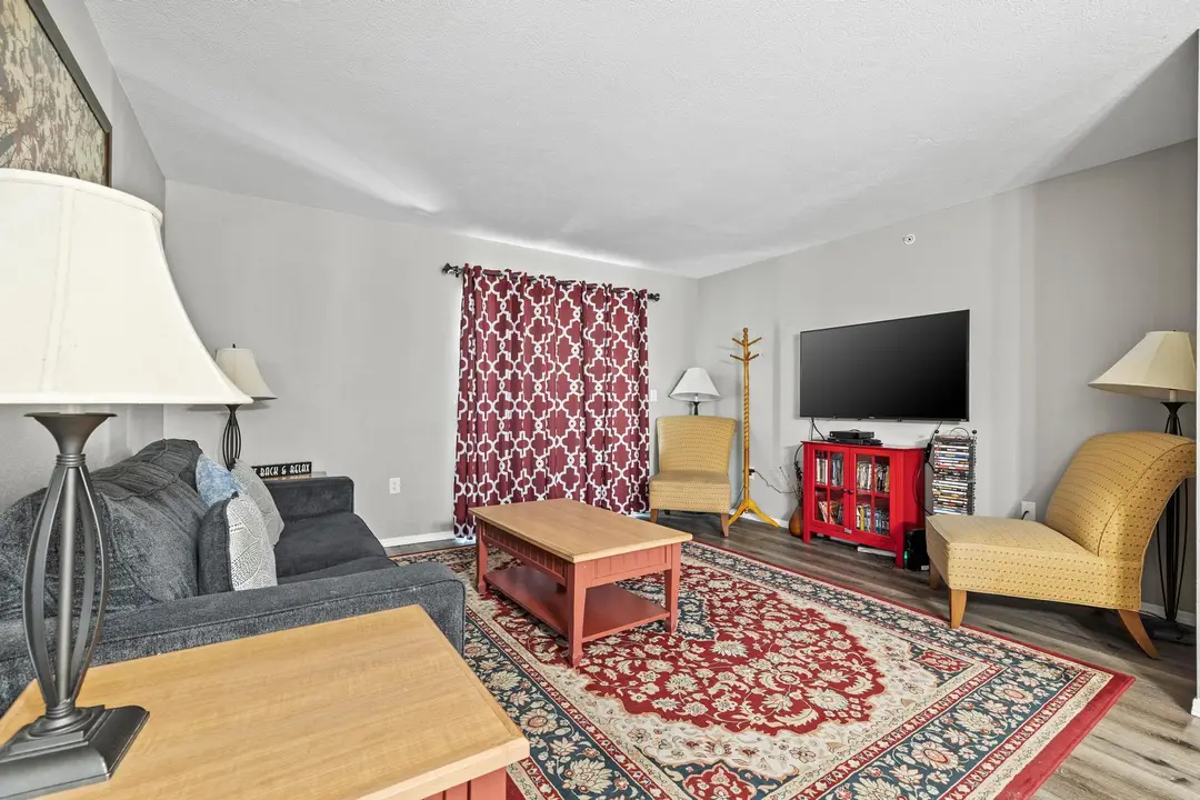 2904 Vineyards Parkway — photo 6