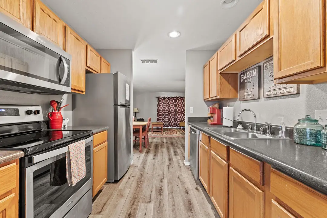 2904 Vineyards Parkway — photo 10
