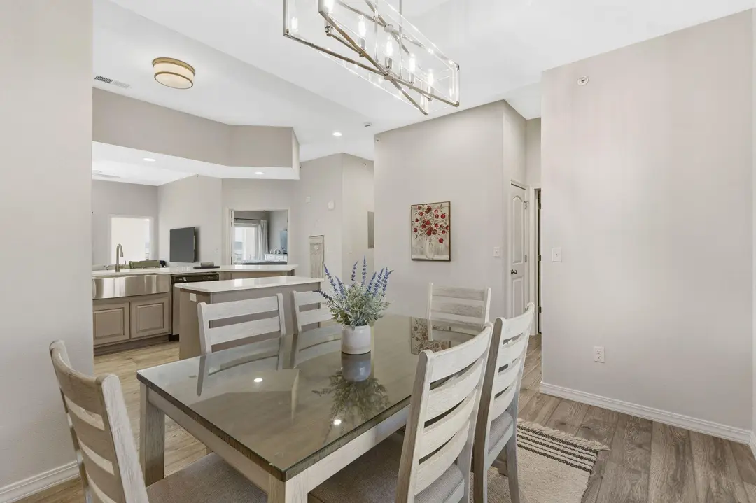 200 Majestic Drive — photo 4