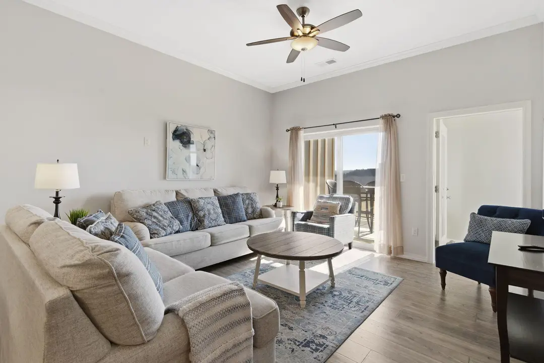 200 Majestic Drive — photo 3
