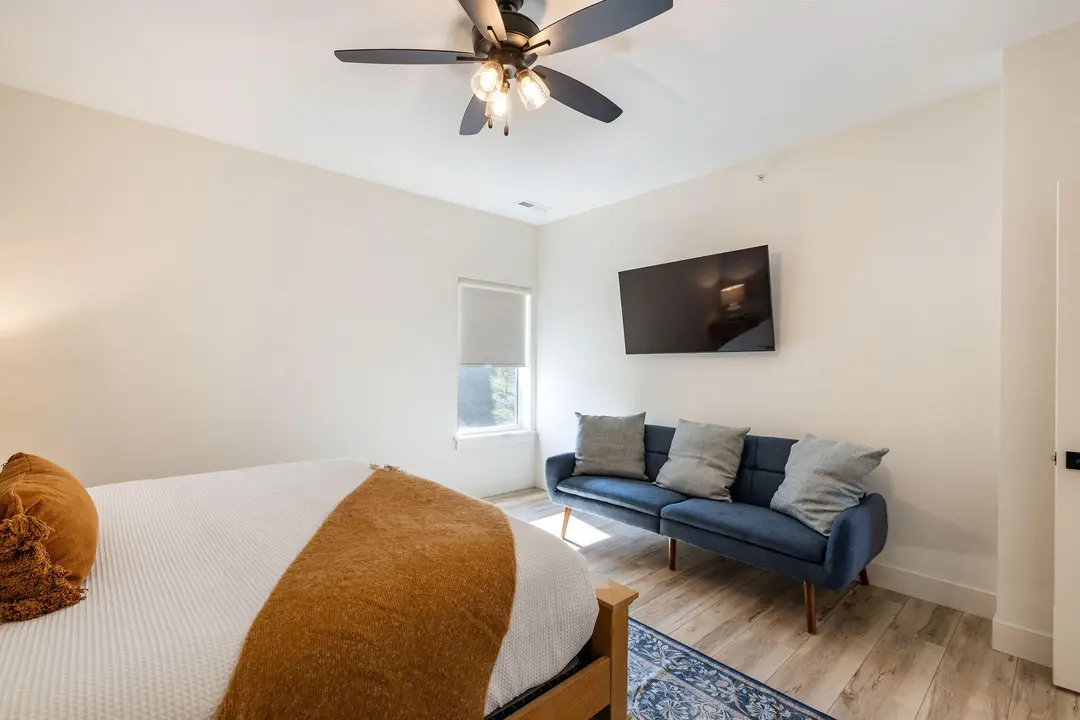 135 Frontier Way — photo 12