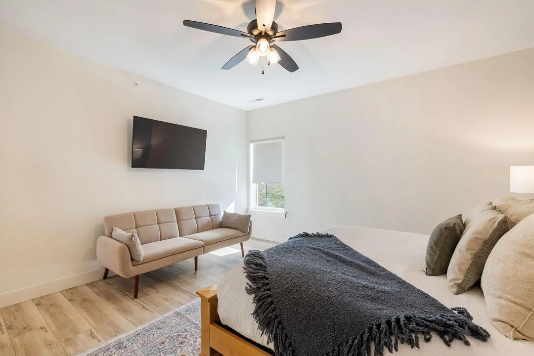 135 Frontier Way — photo 13