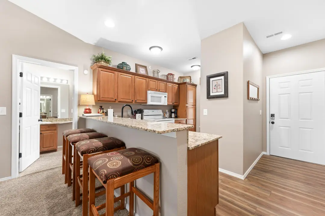 1069 Golf Drive — photo 3