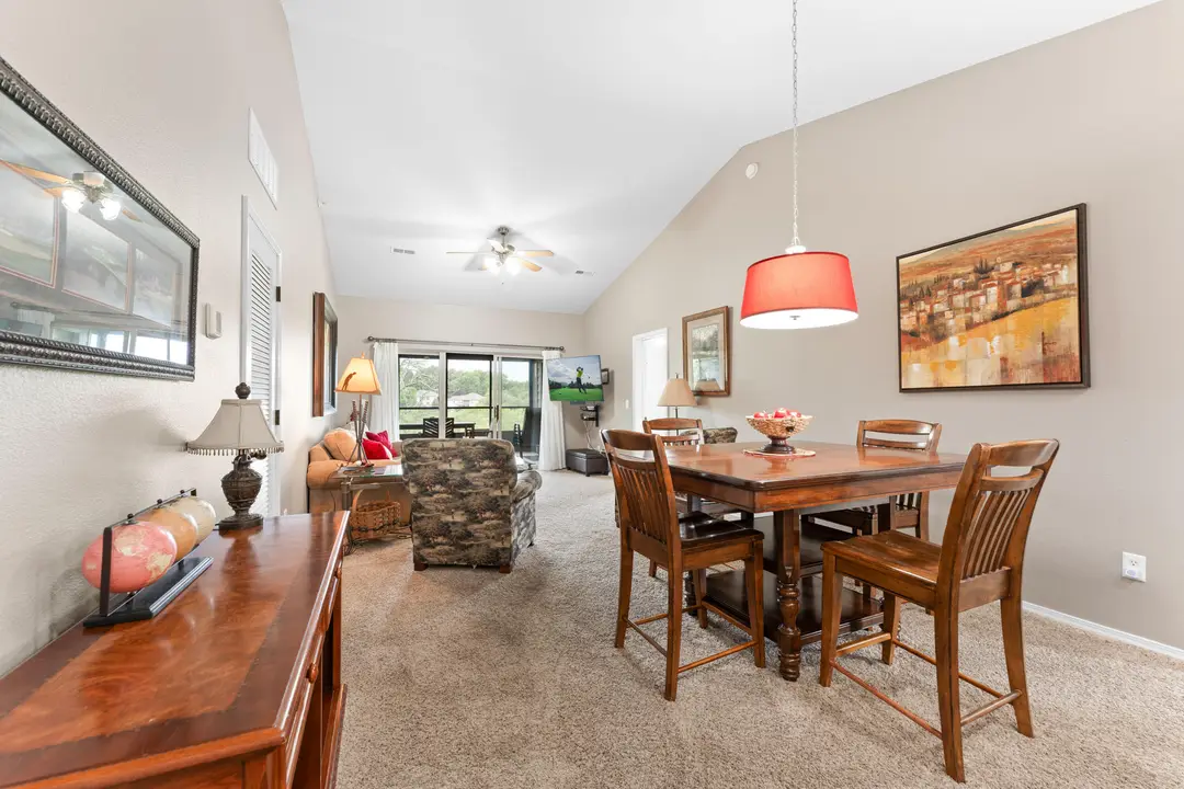 1069 Golf Drive — photo 5