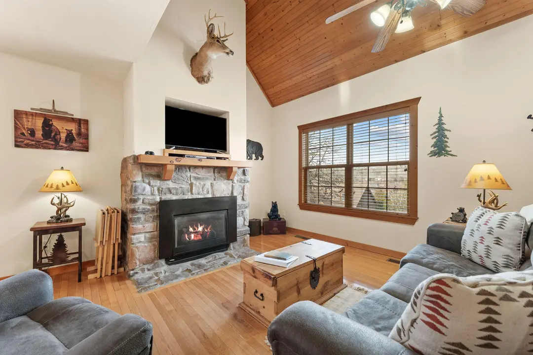 110 Bells Avenue — photo 3