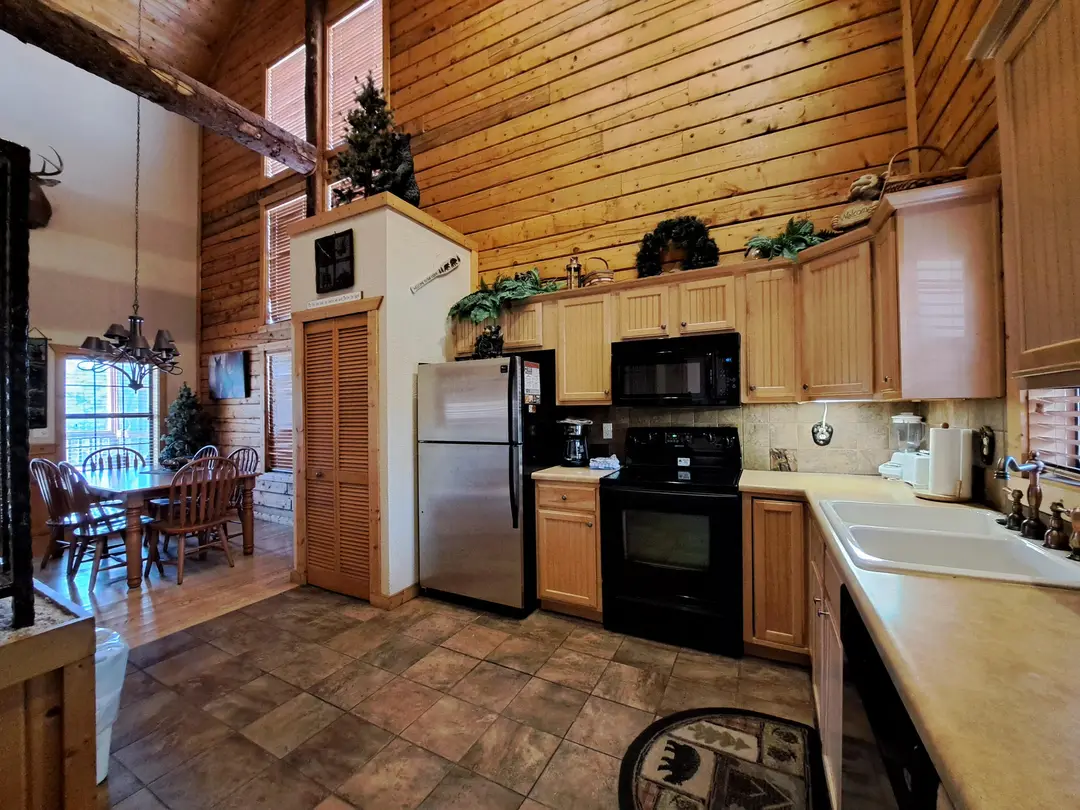 316 Summer Drive — photo 11