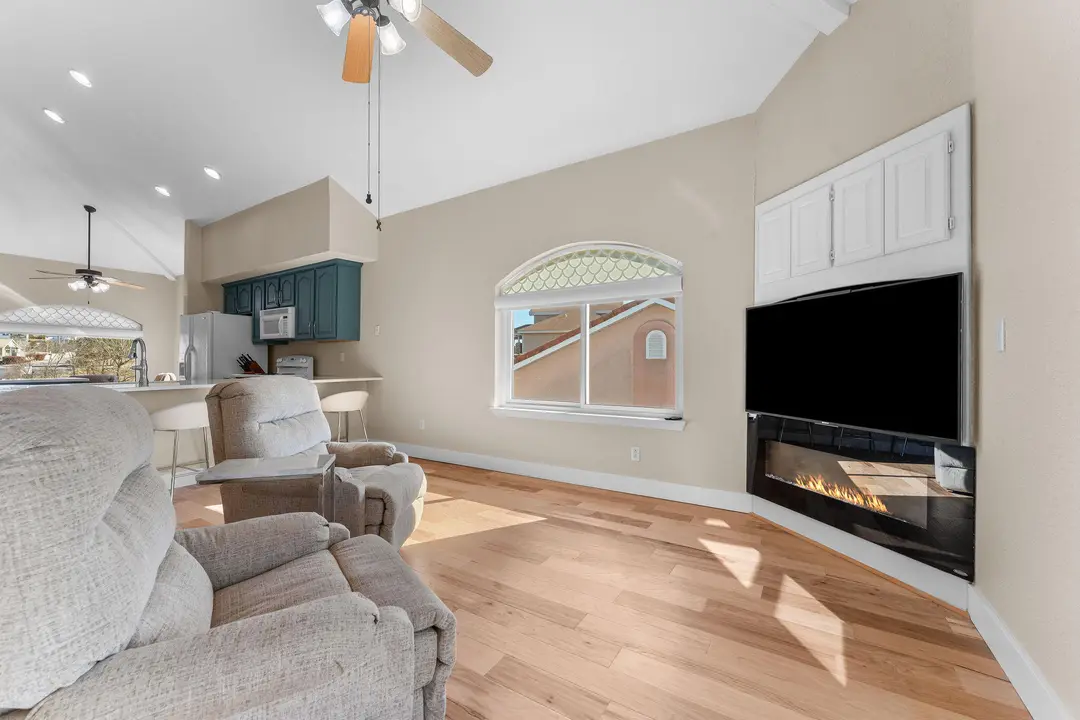 680 Emerald Pointe Drive — photo 10