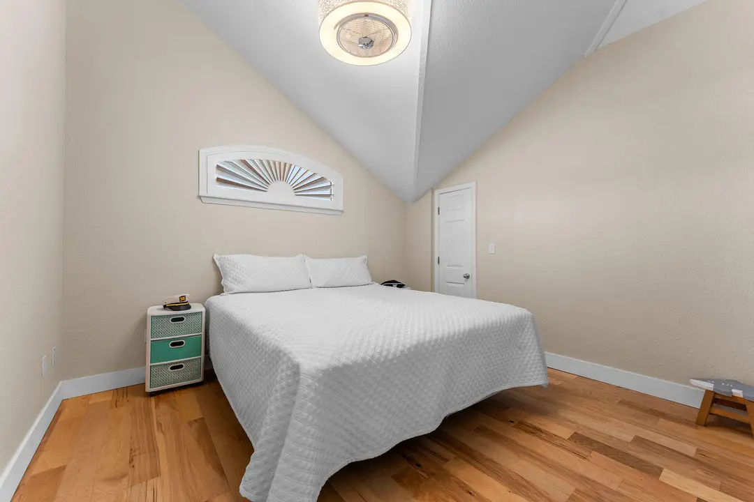 680 Emerald Pointe Drive — photo 18