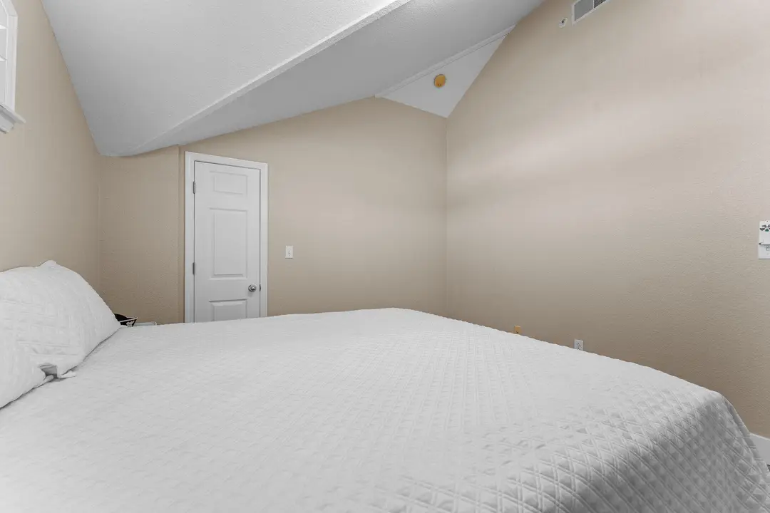 680 Emerald Pointe Drive — photo 19