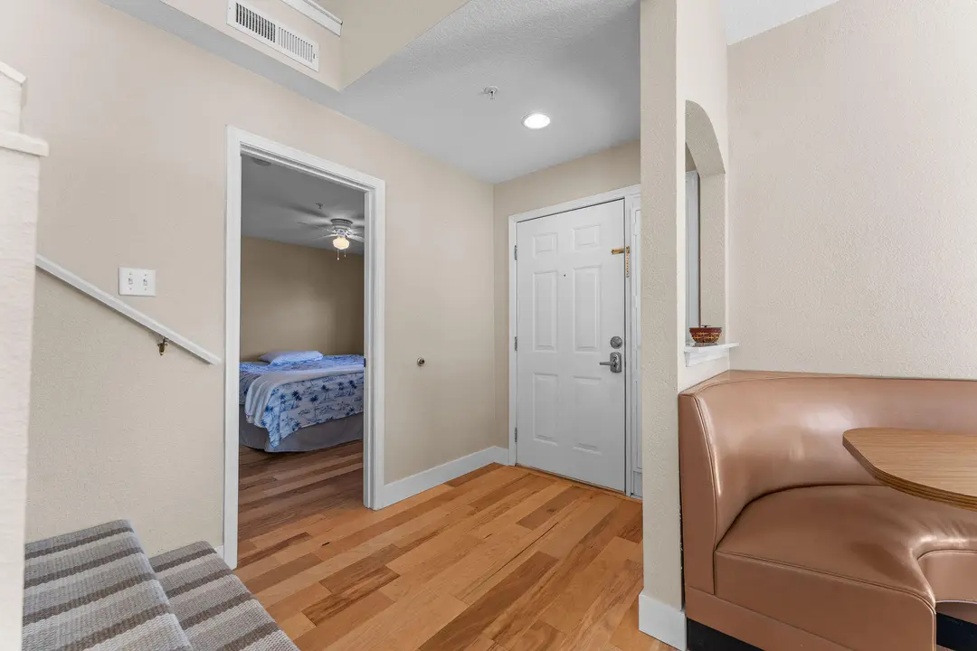 680 Emerald Pointe Drive — photo 3