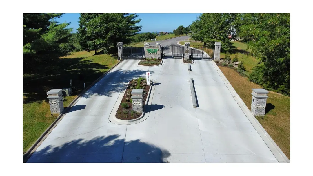 680 Emerald Pointe Drive — photo 24