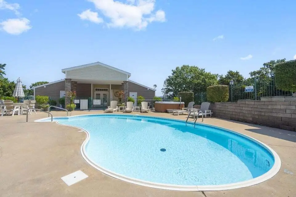 1202 Rocky Shore Terrace — photo 3