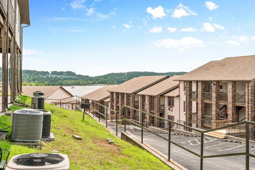 70 Kimberling Crossing Dr — photo 10