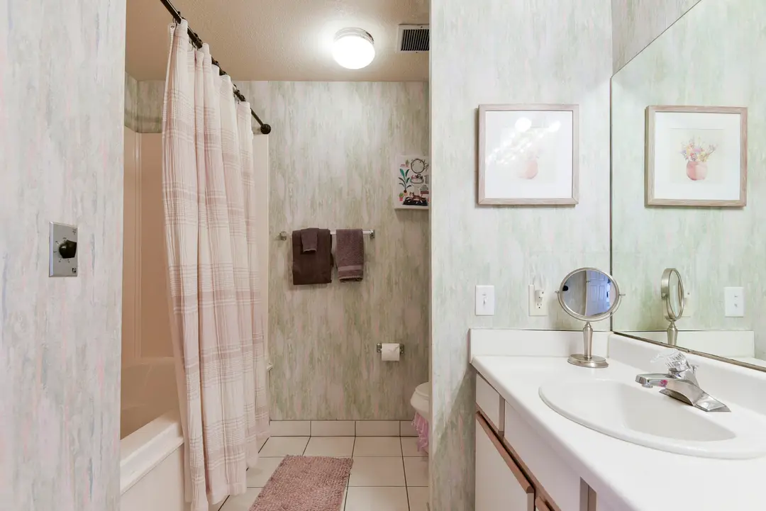 366 Wimbledon Drive — photo 17
