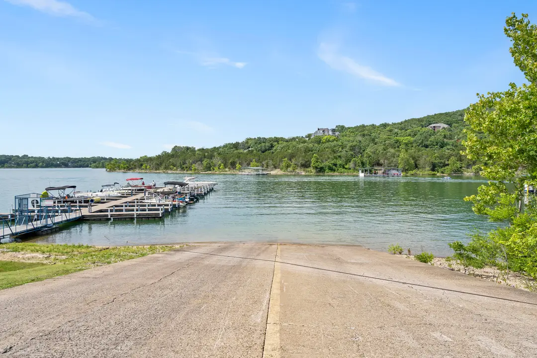 700 Emerald Pointe Drive — photo 15