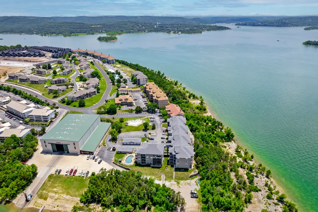 700 Emerald Pointe Drive — photo 18