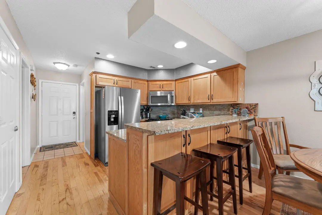 700 Emerald Pointe Drive — photo 5