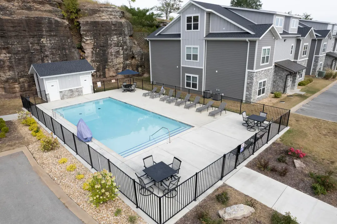 3111 S Vineyards Terrace — photo 14