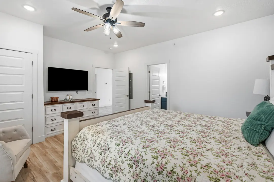 270 David Shawn Drive — photo 37