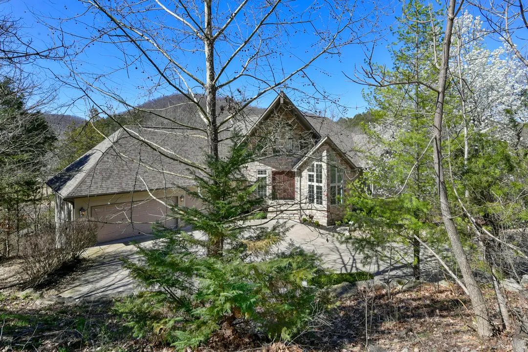 401 Silverwood Circle — photo 2
