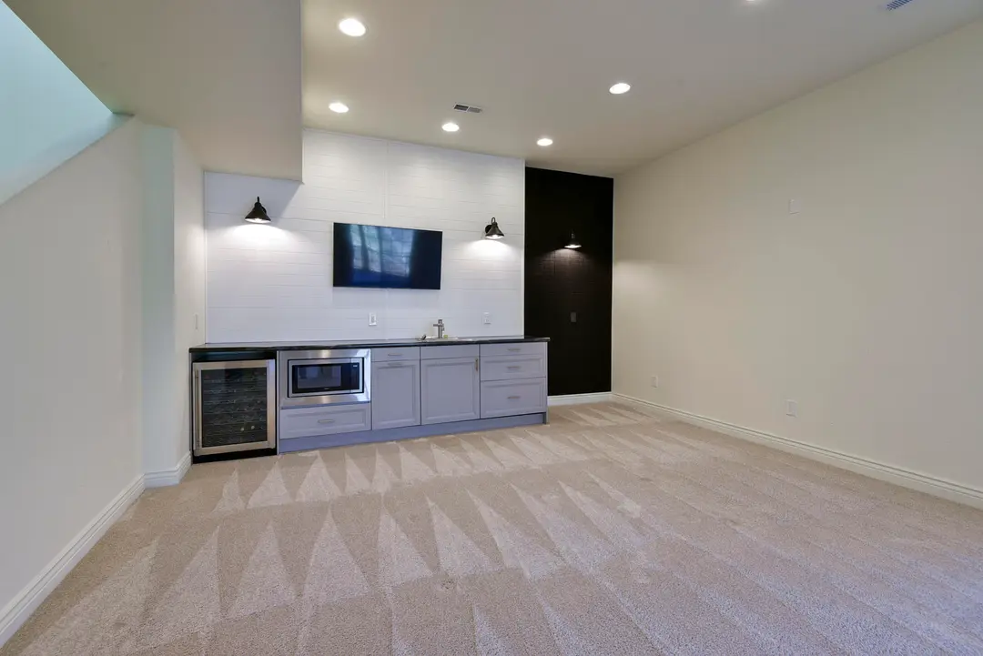 401 Silverwood Circle — photo 42