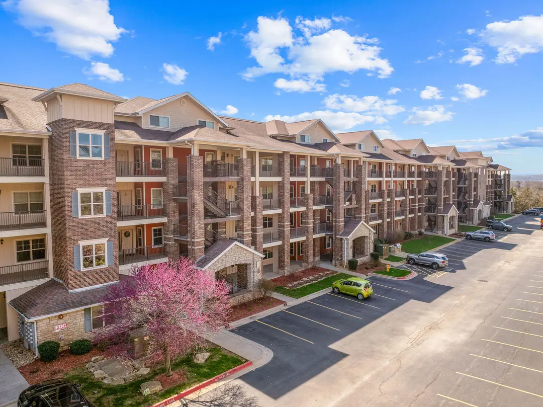 200 Majestic Drive — photo 4