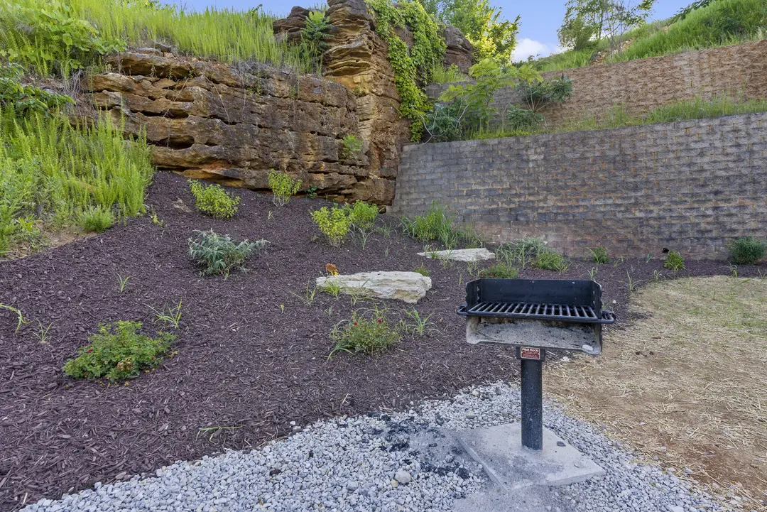3105 S Vineyards Terrace — photo 27