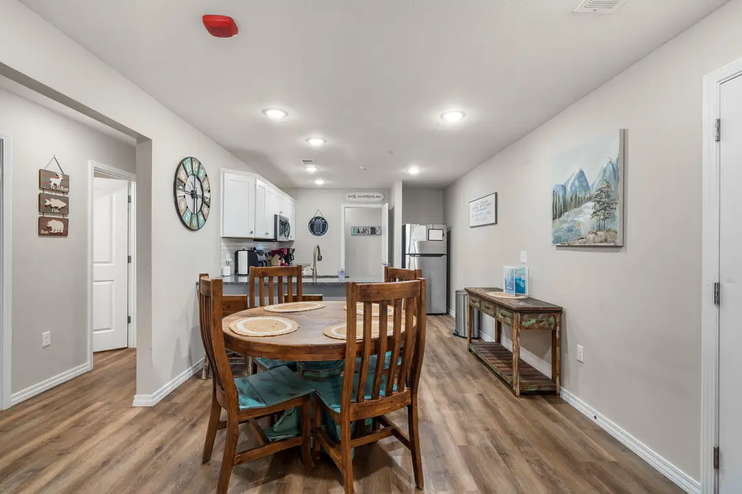 3105 S Vineyards Terrace — photo 5