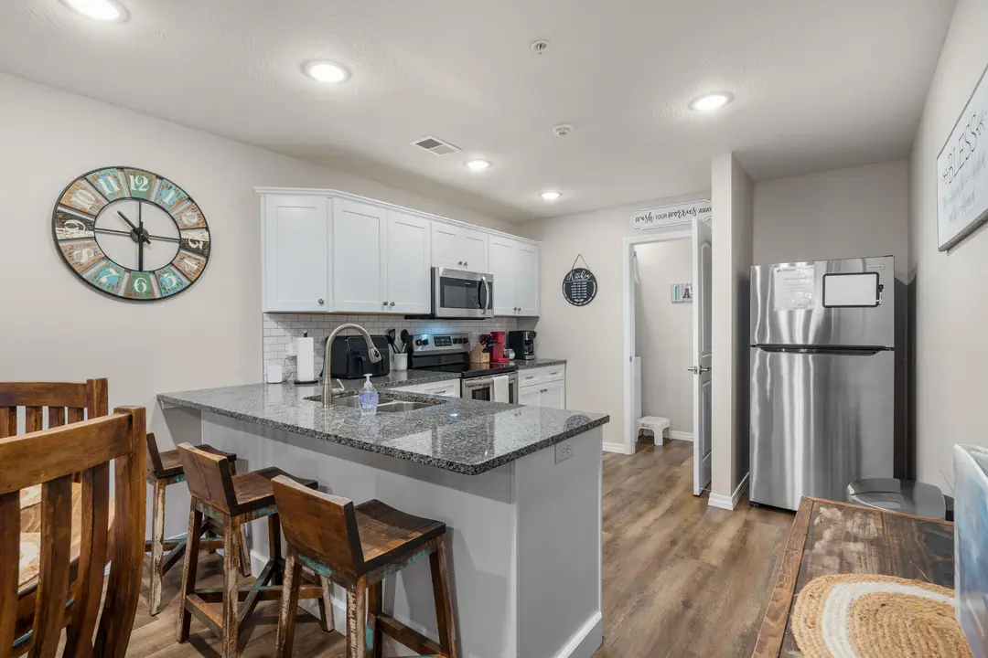 3105 S Vineyards Terrace — photo 6