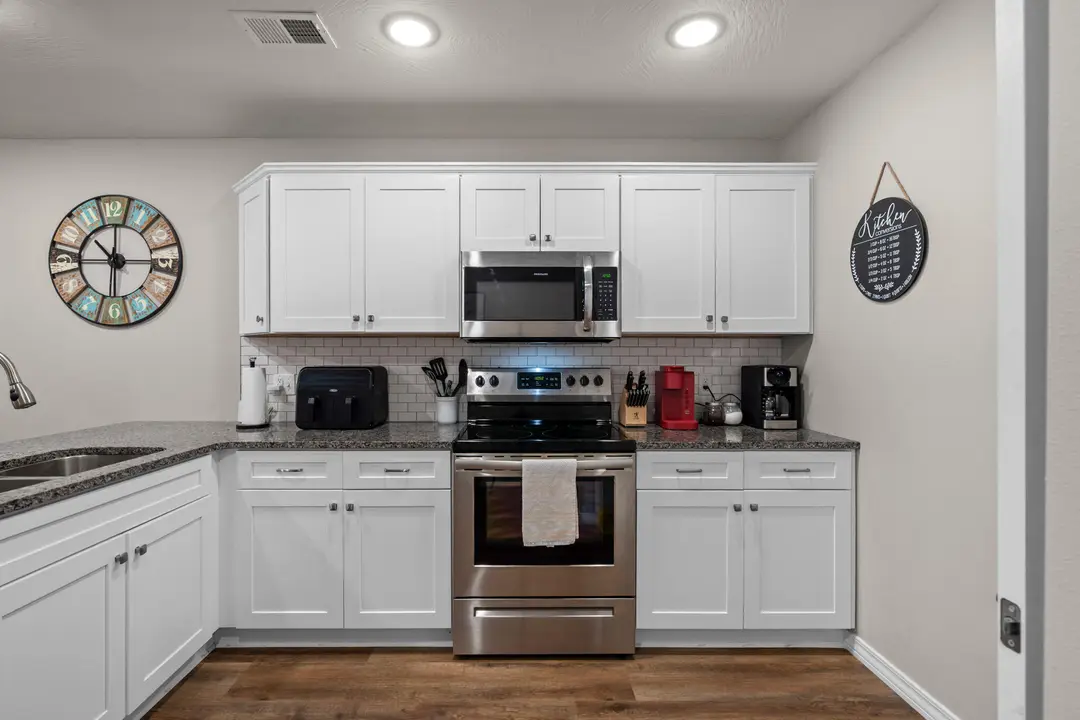 3105 S Vineyards Terrace — photo 7