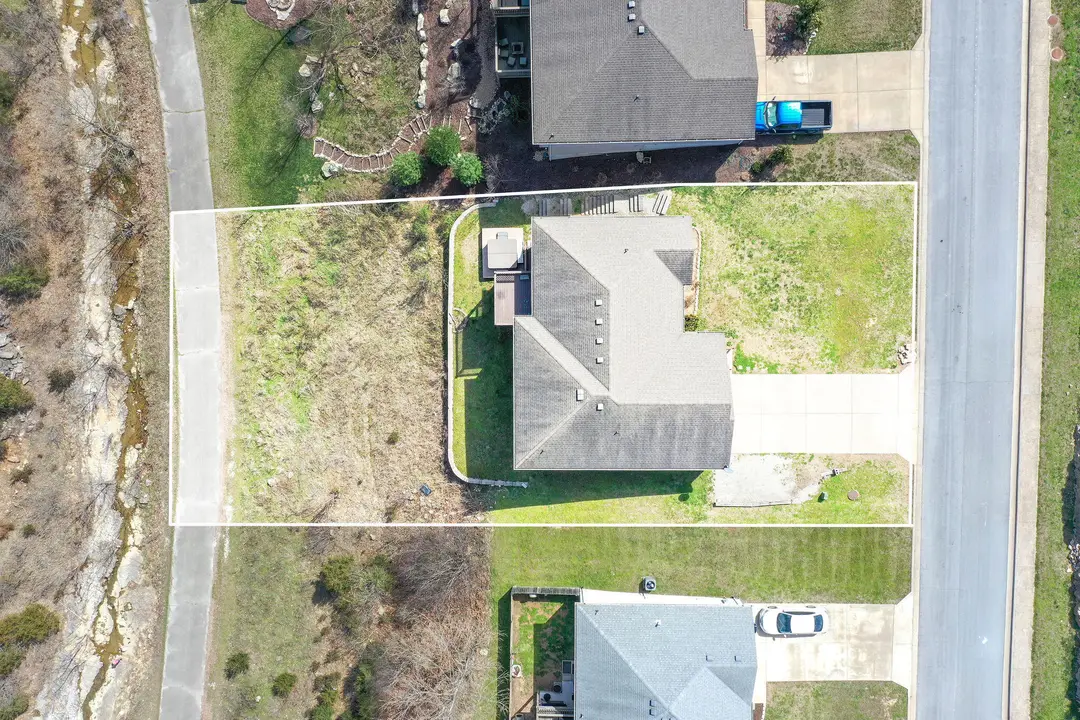 150 Whispering Meadows Parkway — photo 3