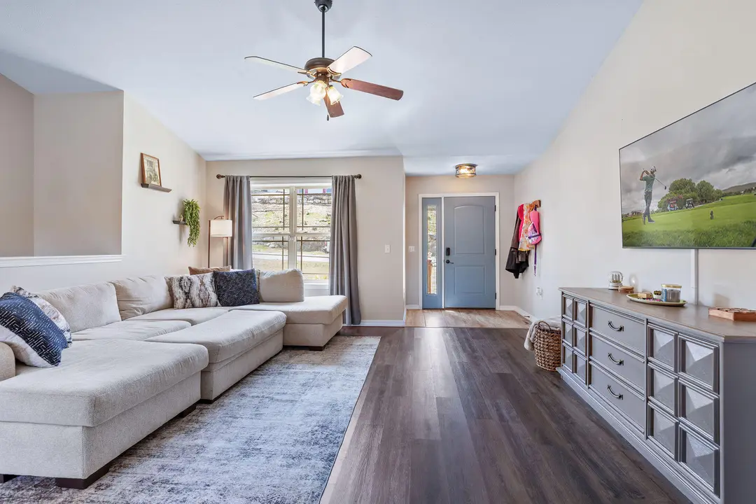 150 Whispering Meadows Parkway — photo 6