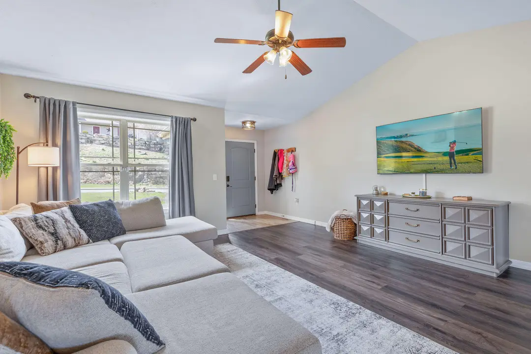 150 Whispering Meadows Parkway — photo 7