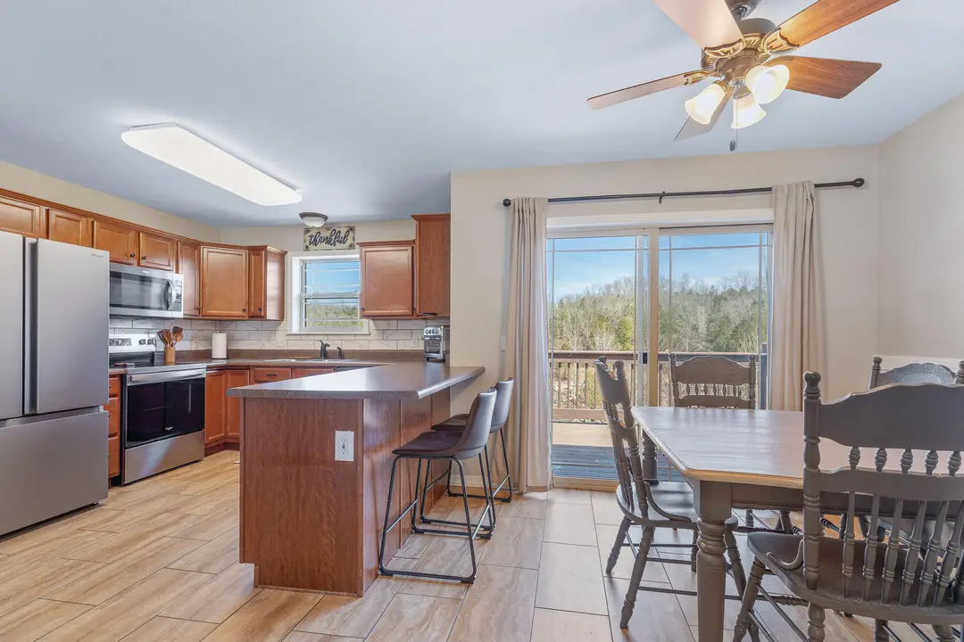 150 Whispering Meadows Parkway — photo 9