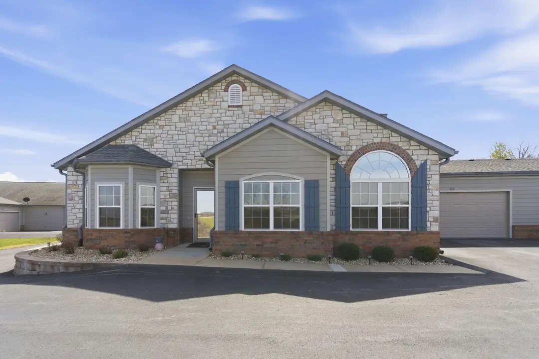 155 Rue De Villas Circle